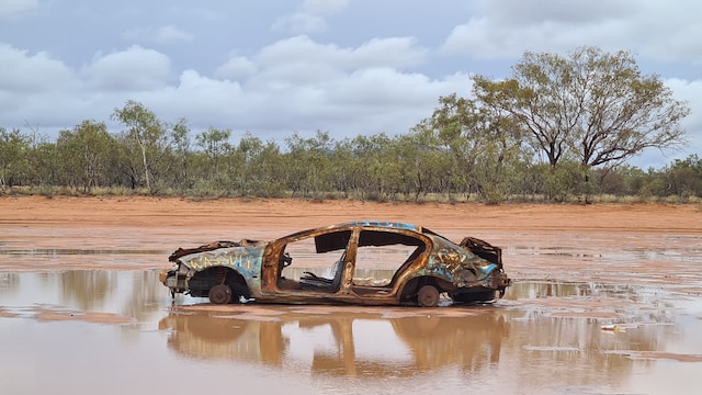 ow to Identify a Flooded Vehicle, Even After Repairs: Unveiling the Telltale Signs
